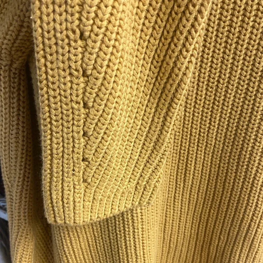 *Coldwater Creek - 100% cotton- Mustard color- scoop Neck Sweater - M